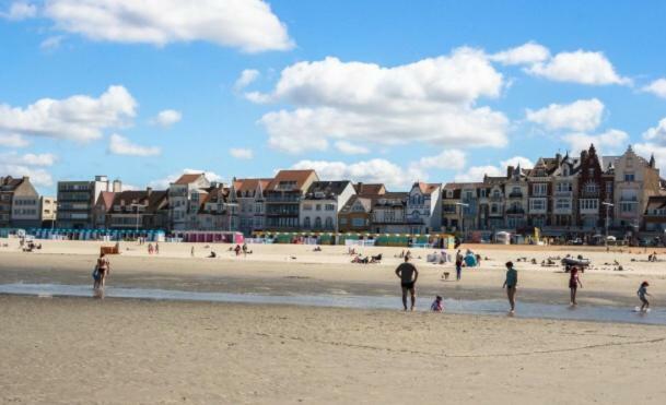 Les Pieds Dans Le Sable Apartamento Malo-les-Bains Exterior foto